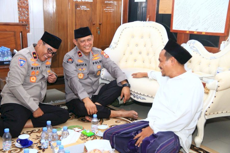 Gus Baha Apresiasi Polri Wujudkan Pemilu Aman dan Damai, Minta Masyarakat Terus Jaga Kerukunan 