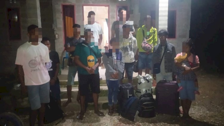 Dua Belas Orang Calon Pekerja Migran Ilegal Berhasil Diamankan Polres Kupang