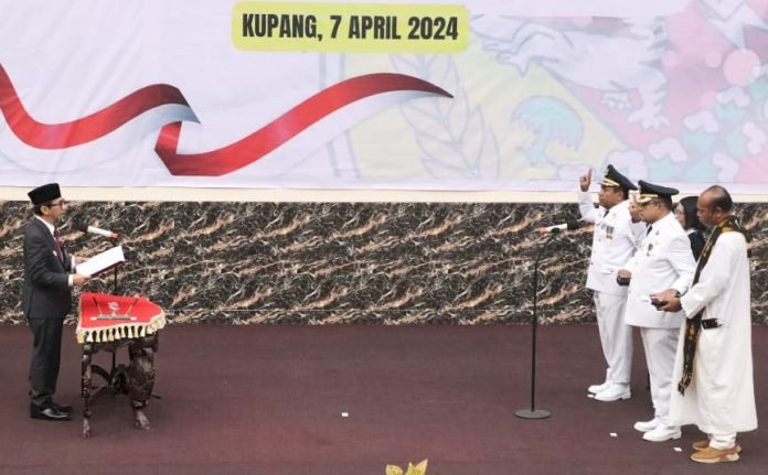 Kapolres Kupang Beri Ucapan Selamat Atas Pelantikan Pj Bupati Kupang Alexon Lumba