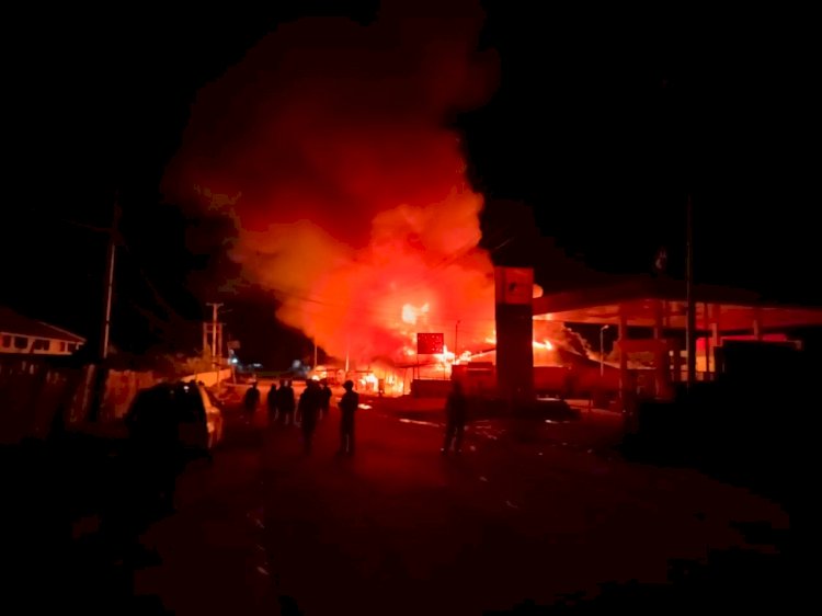 Brutal ! KKB Paniai Bakar Kios, Sekolah Dasar dan SMP di Kepas Kopo, Dogiyai