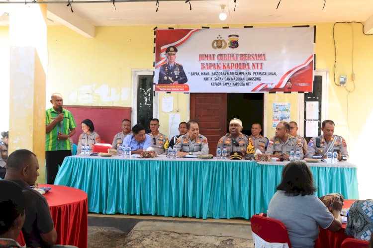 Kapolres Kupang Kenalkan Layanan Call Center 110 Saat Hadiri Jumat Curhat di Desa Penfui Timur