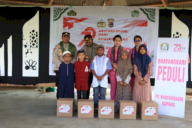 Lindungi Santri, Kapolres Kupang Sentil Isu Asusila di Tengah Bansos Ke Pesantren Tarbiyatul Al'Mualafin