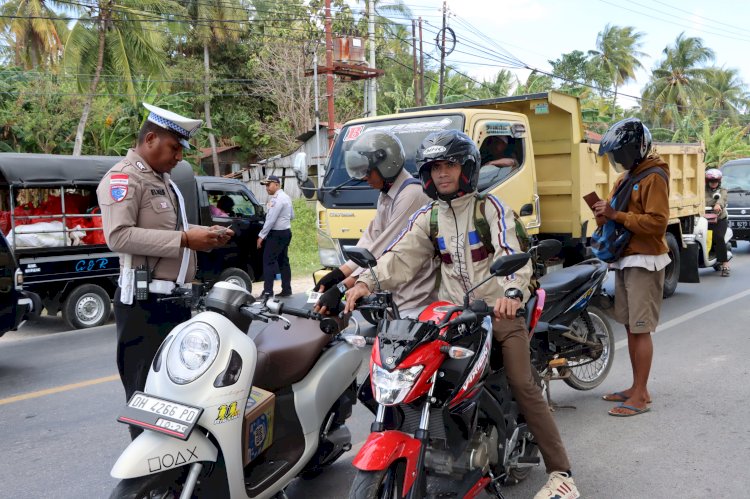 Hari Pertama Operasi Patuh Turangga 2025, Polres Kupang Tindak 21 Pelanggar dan Beri 10 Teguran