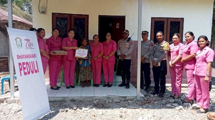 Bhayangkari Polres Kupang Gelar “Bhayangkari Peduli” Sambangi Purnawirawan, Warakawuri, Keluarga Tidak Mampu, dan Personel Polri yang Sakit