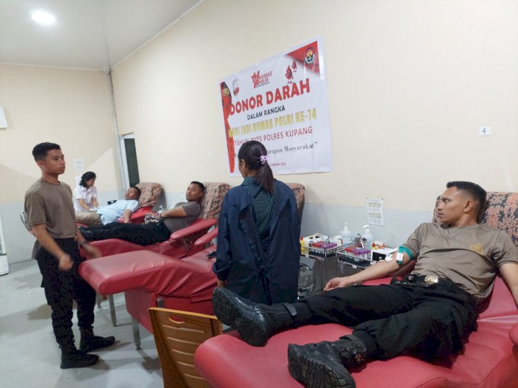 Semarakkan HUT Humas Polri ke-74, Seksi Humas Polres Kupang Gelar Donor Darah