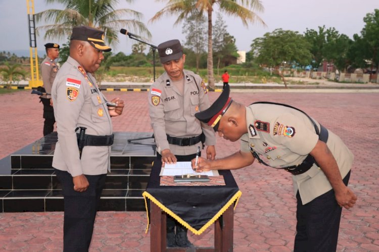 Kapolres Kupang Pimpin Upacara Sertijab Dua Pejabat Utama dan Satu Kapolsek, Dorong Sinergi dan Peningkatan Pelayanan Publik