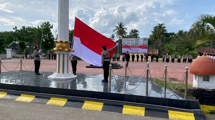 “Pahlawanku Teladanku”, Polres Kupang Refleksikan Nilai Perjuangan Lewat Upacara Bendera