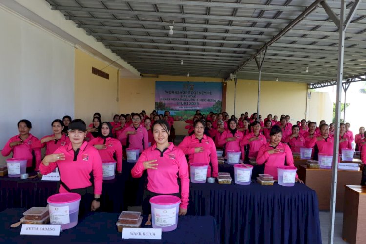 Bhayangkari Polres Kupang Gelar Workshop Ecoenzyme Serentak MURI 2025