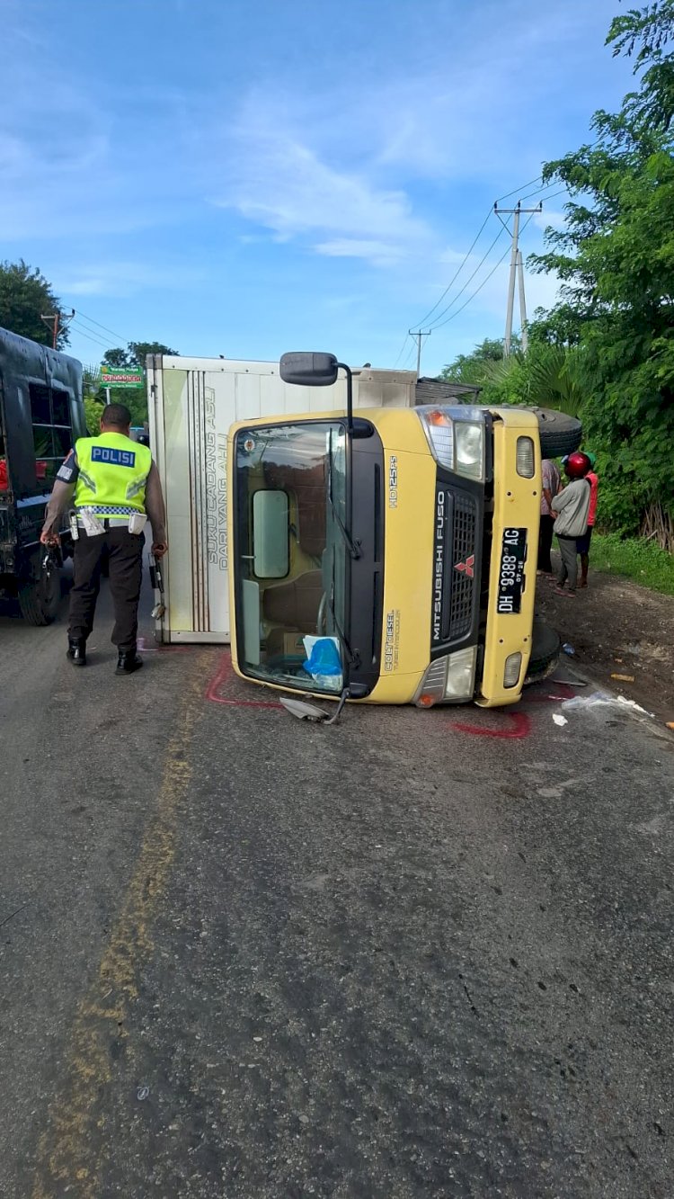 Gerak Cepat Satlantas Polres Kupang Olah TKP Kecelakaan Beruntun di Jalan Timor Raya Naibonat