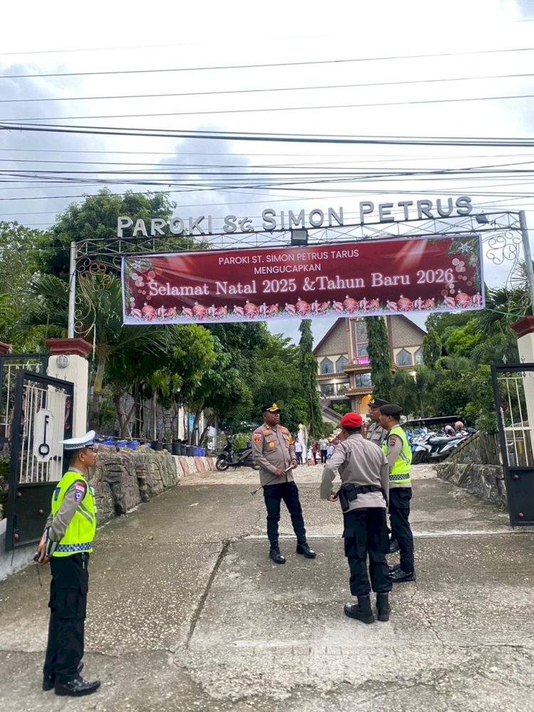 Pastikan Ibadah Malam Natal Aman, Kapolres Kupang Turun Langsung ke Sejumlah Gereja