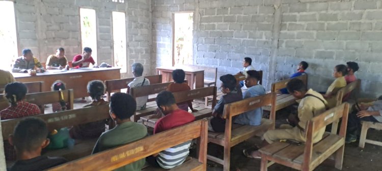 Bhabinkamtibmas Polsek Amfoang Utara Fasilitasi Mediasi Sengketa Hutang Piutang di Desa Afoan