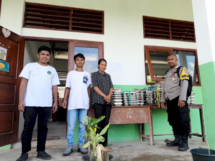 Bhabinkamtibmas Babau dan Oesao Kawal Program MBG di Sekolah, Dukung Program Presiden RI