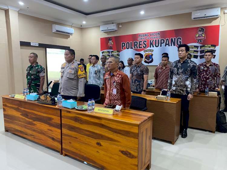 Polres Kupang Ikuti Zoom Peresmian dan Groundbreaking 1.179 SPPG serta 18 Gudang Ketahanan Pangan Polri oleh Presiden RI