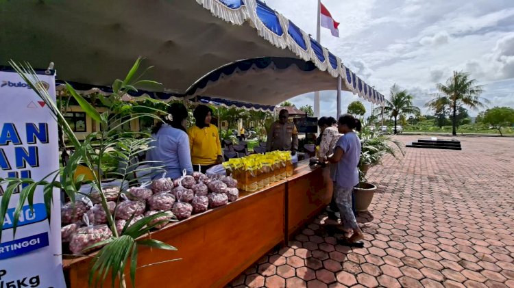Polres Kupang Gelar Gerakan Pangan Murah Serentak, Bantu Masyarakat Dapatkan Sembako Terjangkau di Bulan Ramadhan