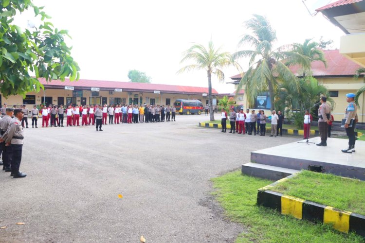 Pimpin Apel Perdana Wakapolres Kupang Tekankan Solid dan Kompak Kunci Keberhasilan Bersama