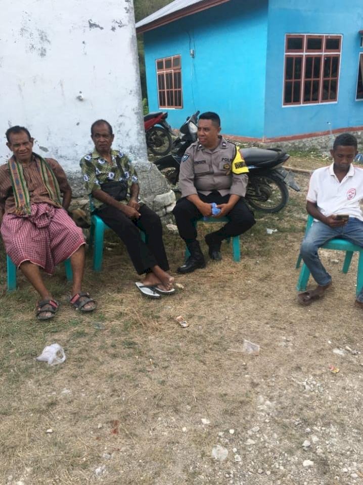 Door to Door, Bhabinkamtibmas Polsek Kupang Timur Imbau Warga Waspadai Bahaya Miras
