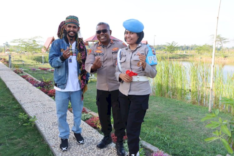 Kagumi Eco Wisata Polres Kupang, Konten Kreator Asal Kota Kupang Produksi Konten Lelucon Bersama Kapolres dan Polwan