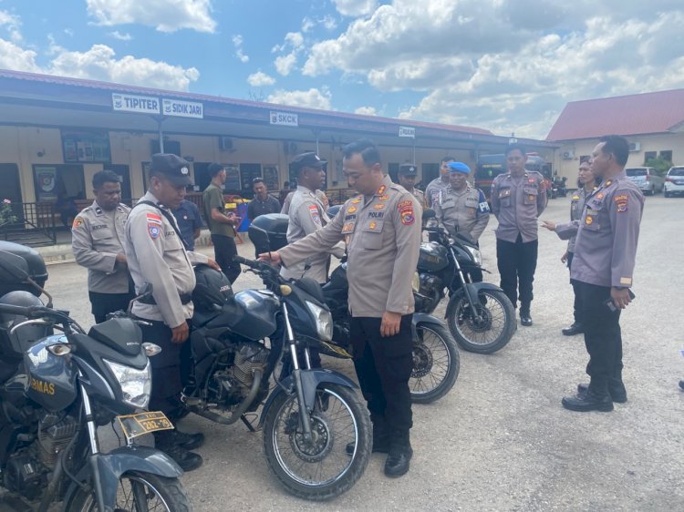 Pastikan  Layak Pakai dan Tidak Beresiko, Kapolres Kupang Gelar Pemeriksaan  semua Kendaraan Dinas Tanpa Kecuali