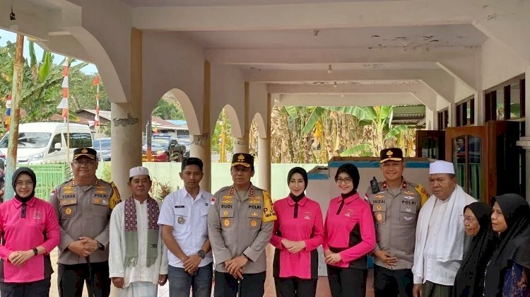 Dari Sedekah Personel Polri untuk Masjid Attaqwa, Kapolda NTT Bawa Harapan Pemulihan Pascagempa