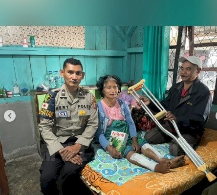 Senyum Haru Ibu Dortea, 83 Tahun, Saat Terima Kursi Roda Bantuan Divisi Humas Polri