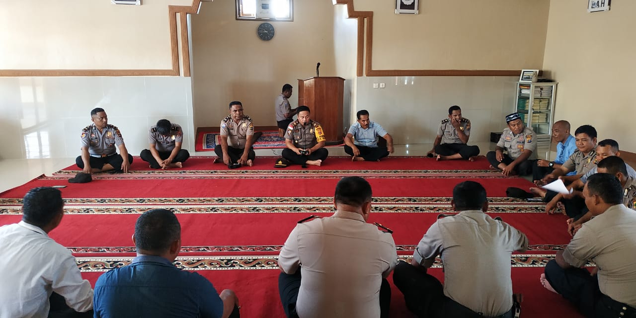 Tingkatkan Iman dan Taqwa personil Polres Kupang ikuti Binrohtal