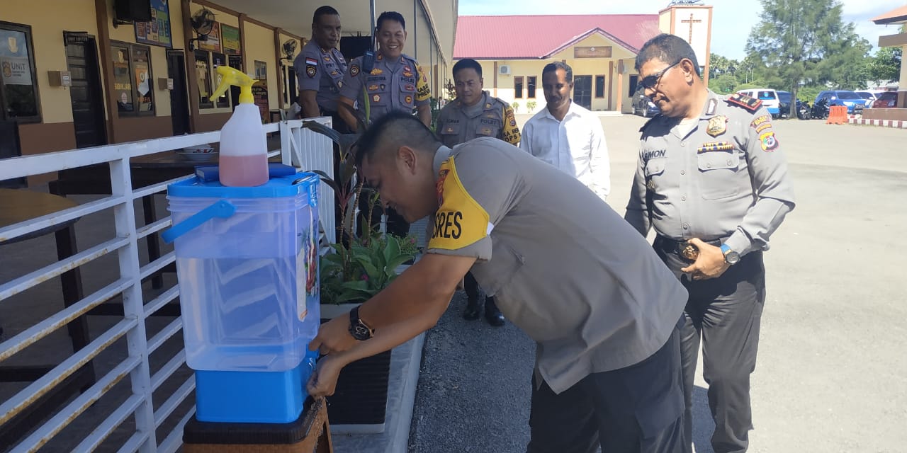 Polres Kupang, pasang hand sanitizer di setiap ruangan