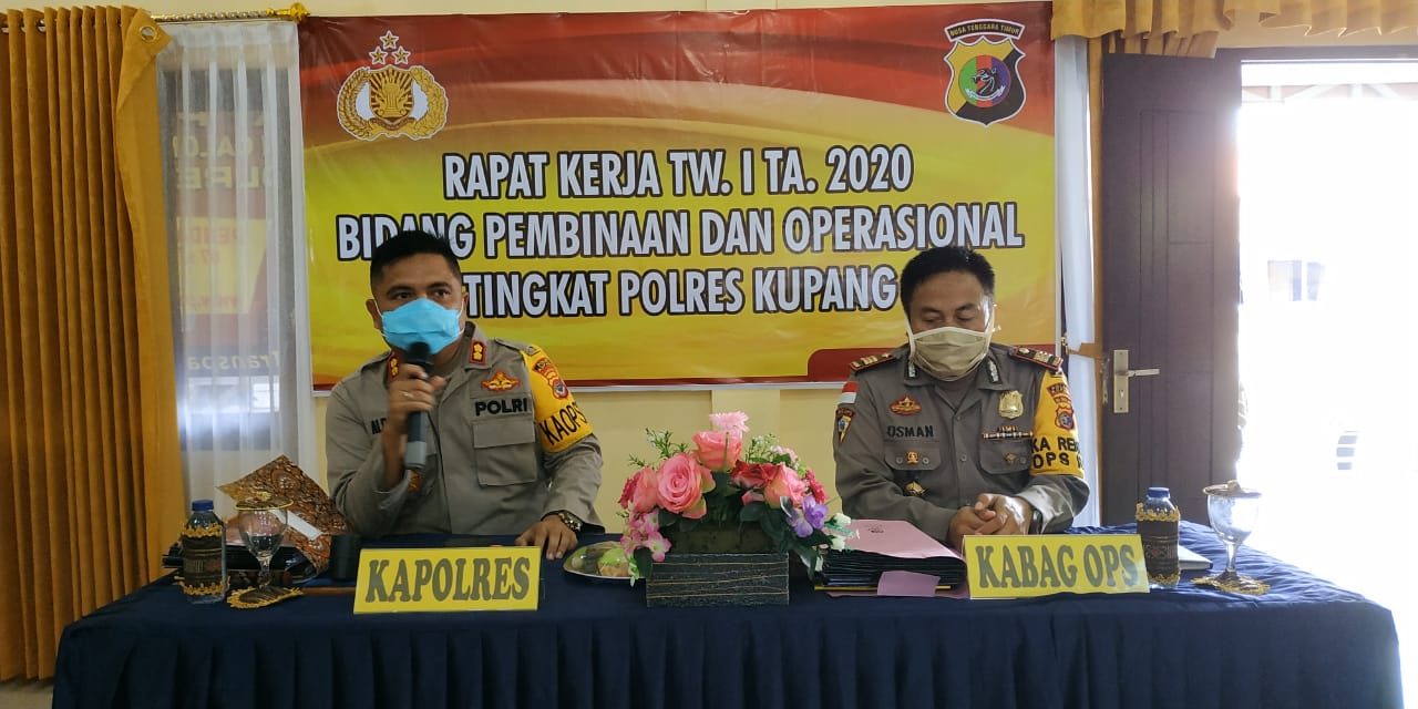 Kapolres, perintahkan para Kapolsek  jajaran  melaksanakan  tugas dengan  maksimal